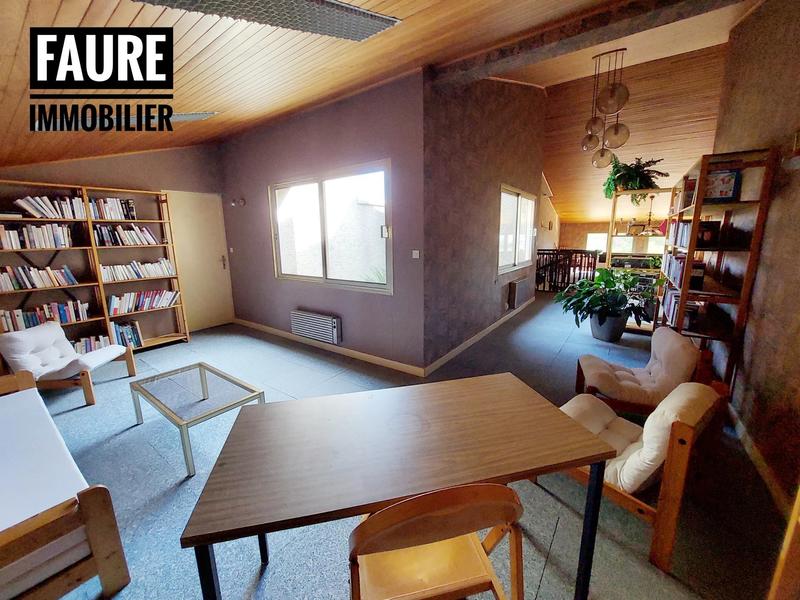 Villa - 270 m² - 10 pièces