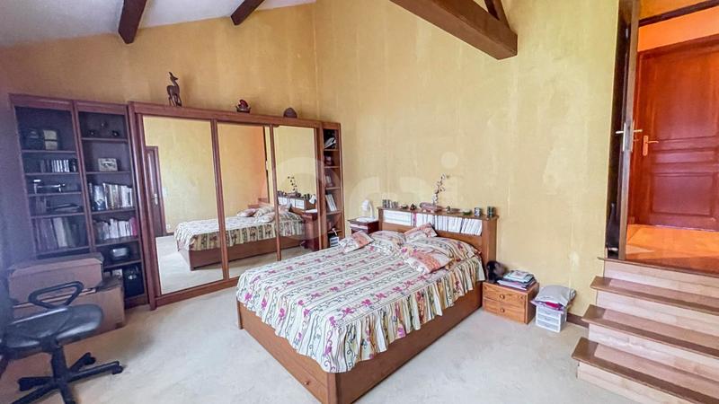 Maison en pierre - 323 m² - 10 pièces