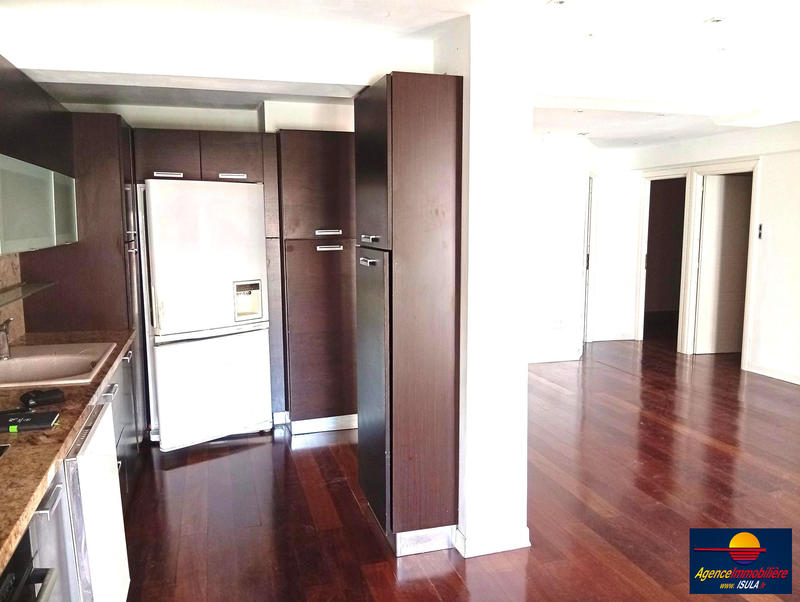 Appartement - 79 m² - 4 pièces