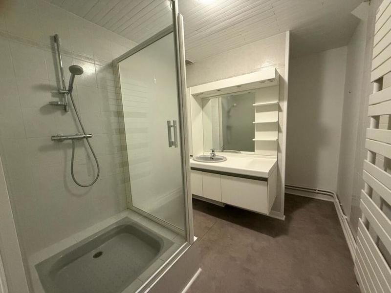 Maison - 245 m² - 10 pièces