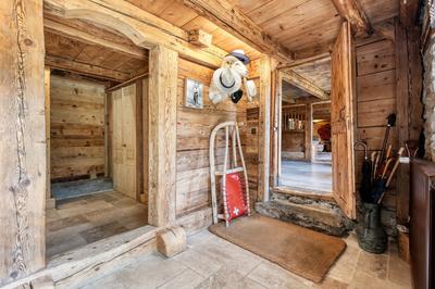 Châlet - 365 m² - 15 pièces