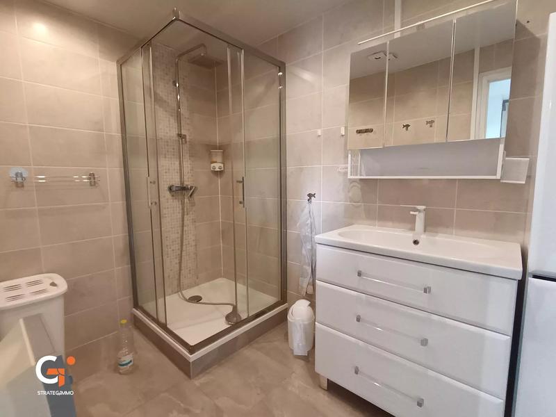 Maison - 165 m² - 8 pièces