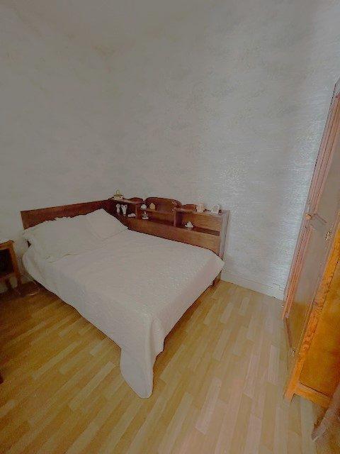 Maison - 185 m² - 10 pièces