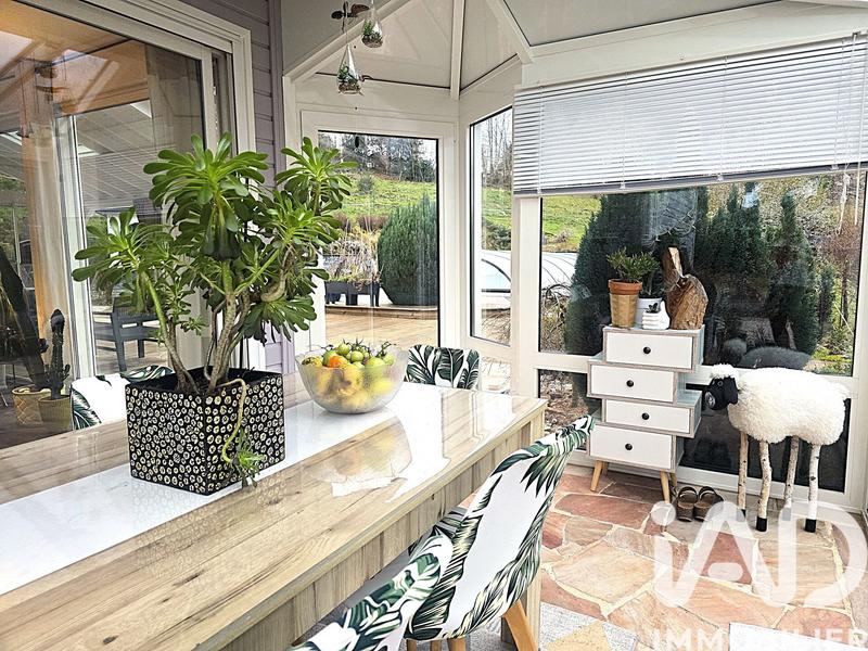 Maison - 210 m² - 7 pièces