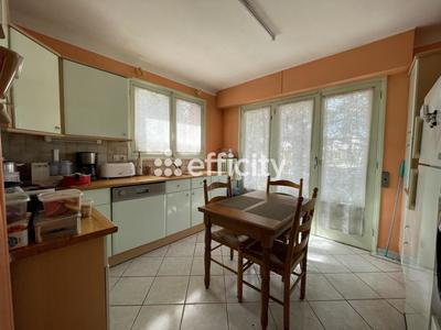 Maison - 165 m² - 5 pièces