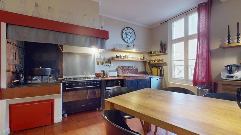Appartement - 272 m² - 8 pièces