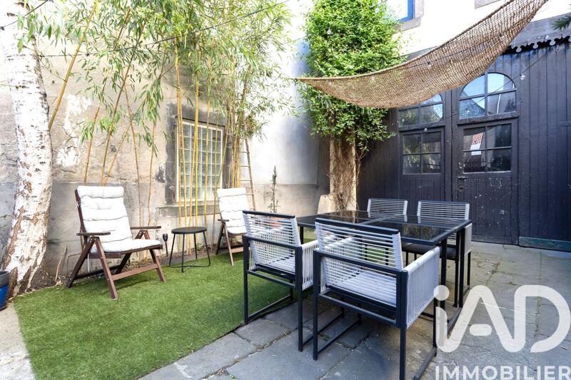 Maison - 235 m² - 7 pièces