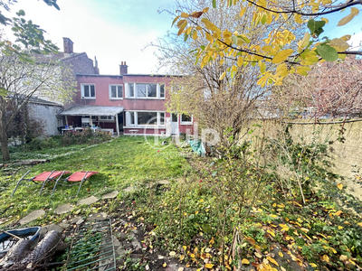 Maison de ville - 143 m² - 10 pièces