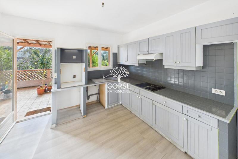 Maison - 104 m² - 5 pièces