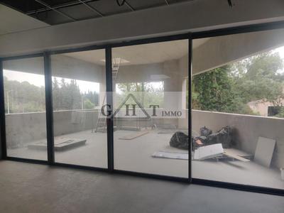 Local commercial - 333 m²