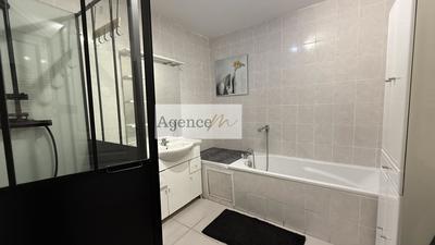 Appartement - 88 m² - 5 pièces