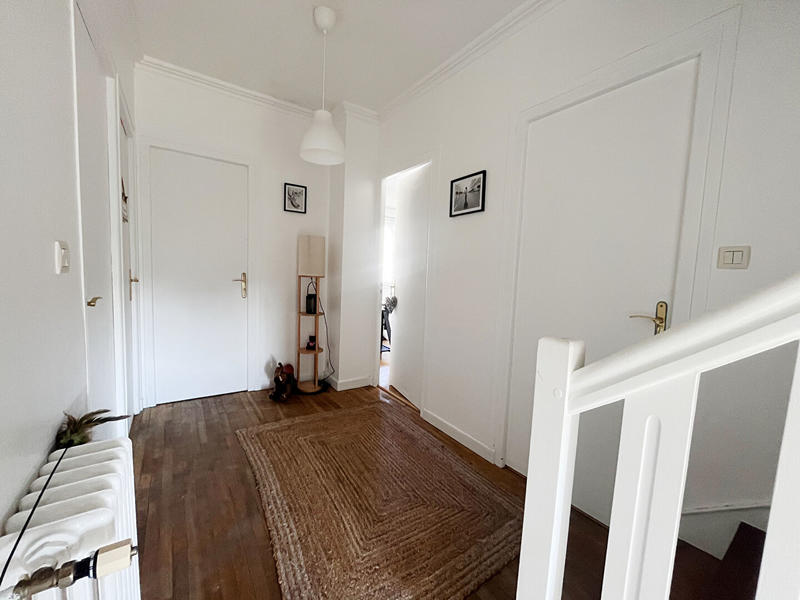 Maison - 198 m² - 8 pièces