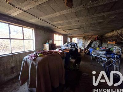 Maison - 200 m² - 5 pièces