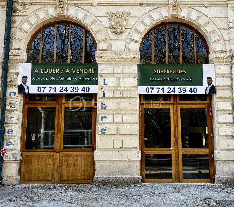 Bureau - 328 m² - 10 pièces