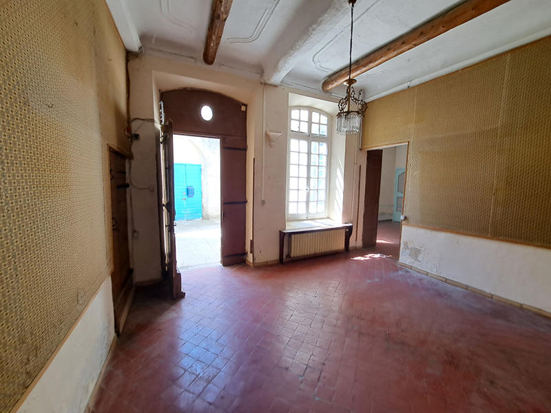 Maison - 221 m² - 8 pièces