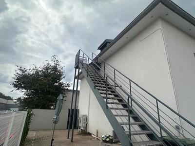 Appartement - 80 m² - 3 pièces