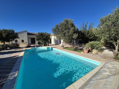 Maison traditionnelle - 180 m² - 7 pièces