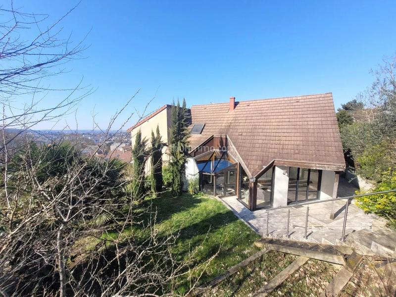 Maison - 156 m² - 8 pièces