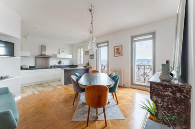 Appartement - 164 m² - 5 pièces