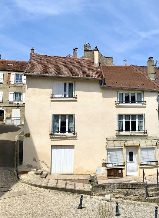 Maison - 170 m² - 7 pièces