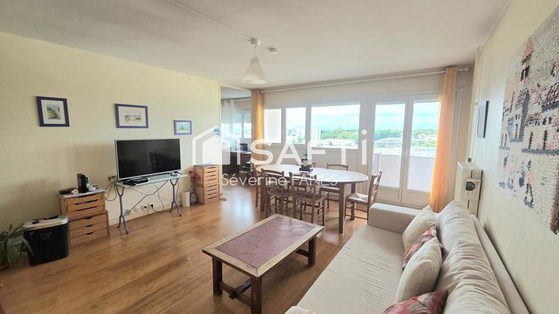 Appartement - 99 m² - 4 pièces