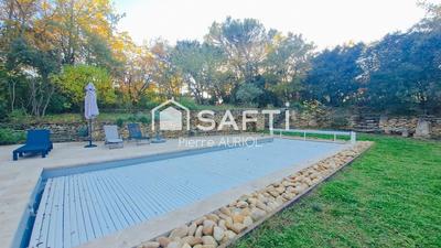 Maison - 200 m² - 6 pièces