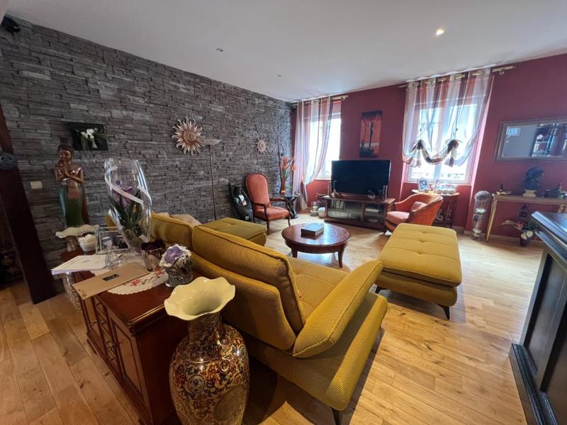 Immeuble - 182 m² - 7 pièces