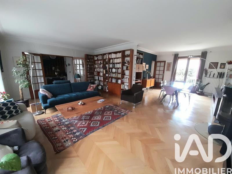 Maison - 182 m² - 8 pièces