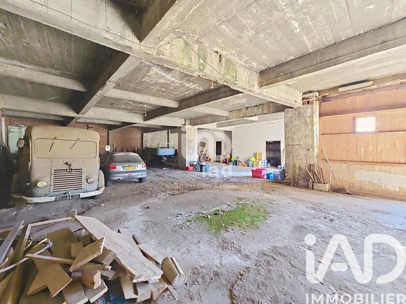 Maison - 700 m² - 8 pièces