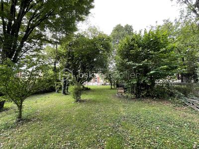 Demeure - 250 m² - 7 pièces