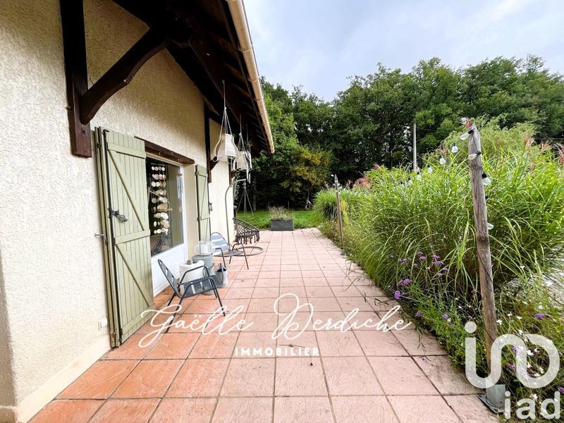 Maison - 213 m² - 8 pièces