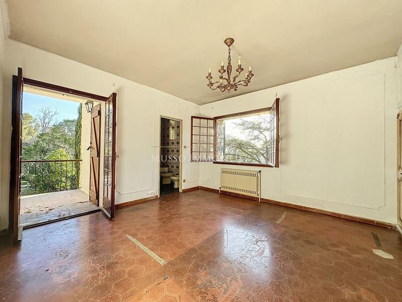 Maison provençale - 440 m² - 7 pièces