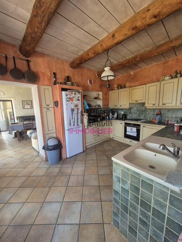 Maison ancienne - 222 m² - 8 pièces