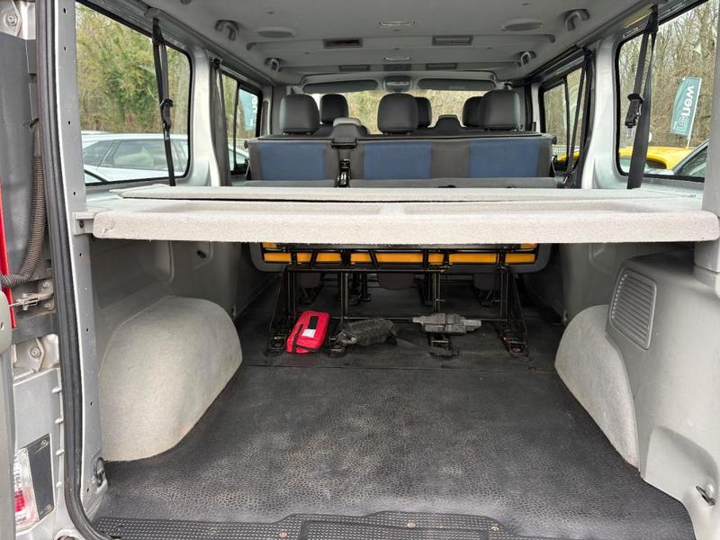 Renault Trafic II Combi L2h1 2.0 dci