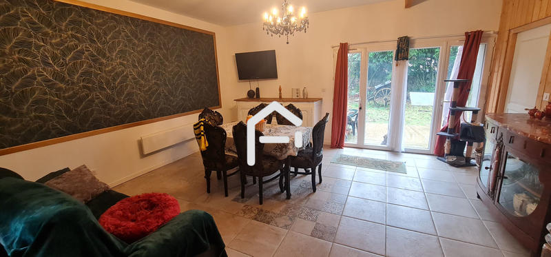 Maison - 400 m² - 16 pièces