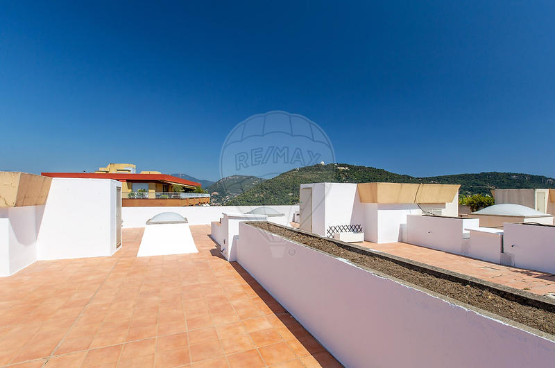 Appartement - 153 m² - 4 pièces