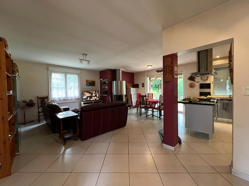 Maison - 99 m² - 5 pièces