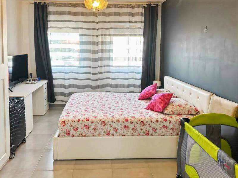 Maison - 210 m² - 7 pièces