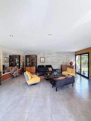 Maison - 144 m² - 8 pièces