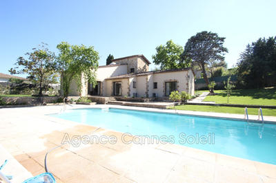 Villa - 165 m² - 6 pièces