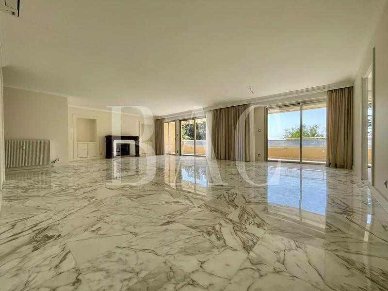 Appartement - 153 m² - 4 pièces