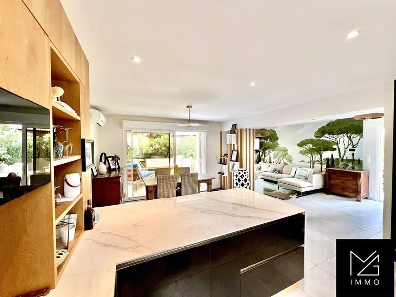 Appartement - 105 m² - 4 pièces