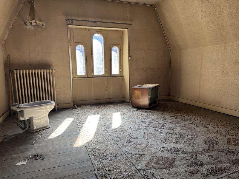 Maison - 280 m² - 12 pièces