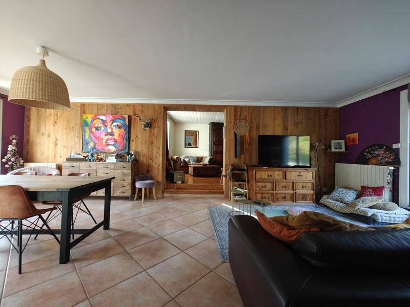 Villa - 200 m² - 8 pièces