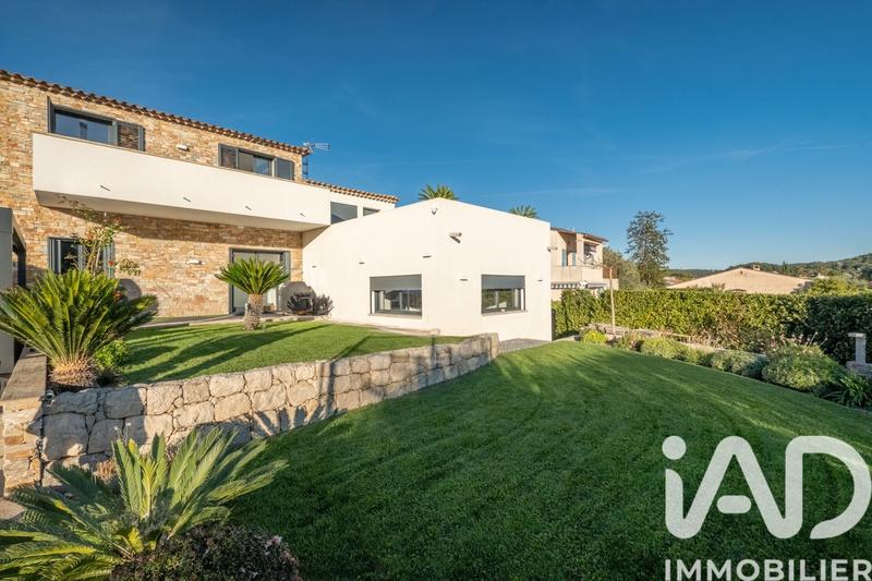 Maison de maîtres - 360 m² - 10 pièces