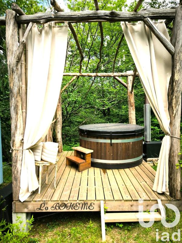 Maison - 442 m² - 10 pièces