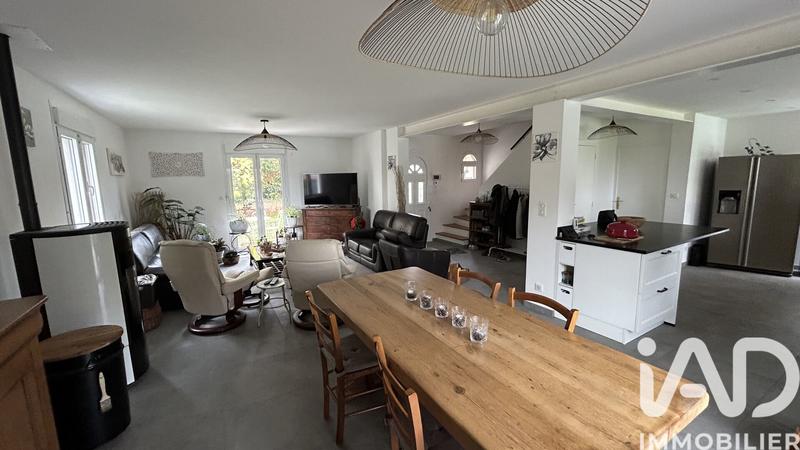 Maison - 186 m² - 7 pièces