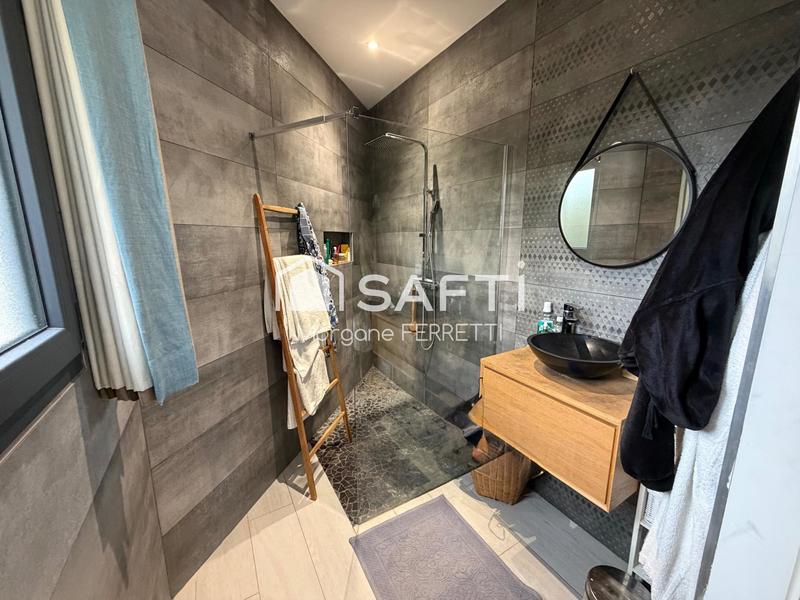 Maison - 157 m² - 4 pièces