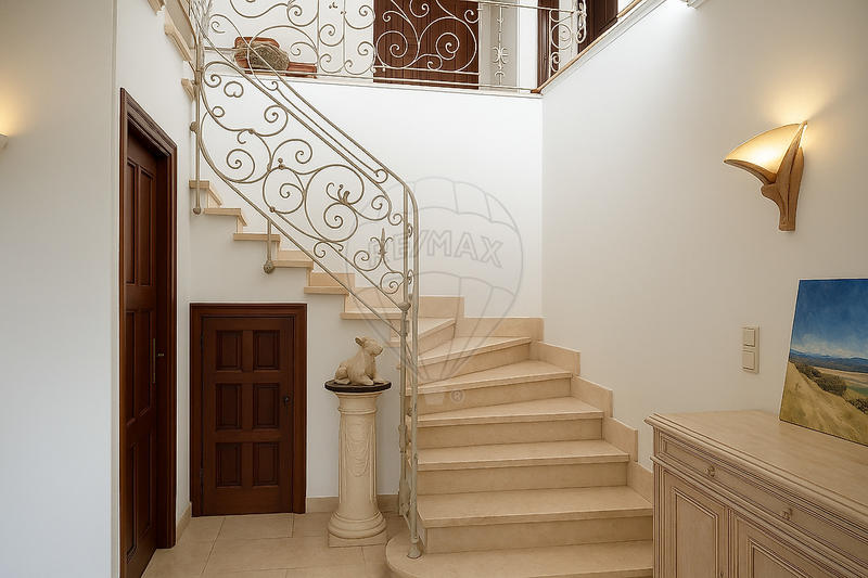 Villa - 193 m² - 5 pièces