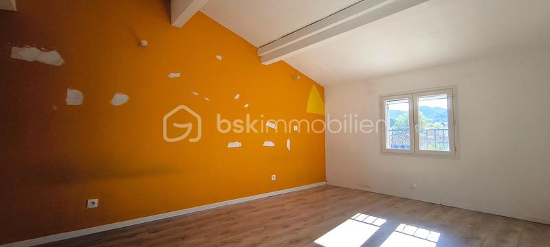 Maison - 104 m² - 4 pièces